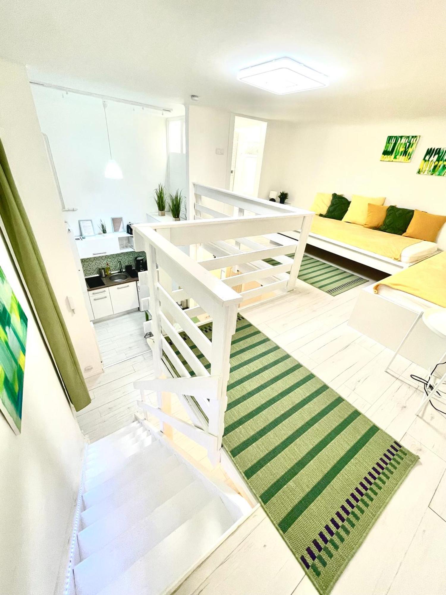 Teresian Apartment Near The Andrassy Street Free Air Conditioner Free Coffee 布达佩斯 外观 照片